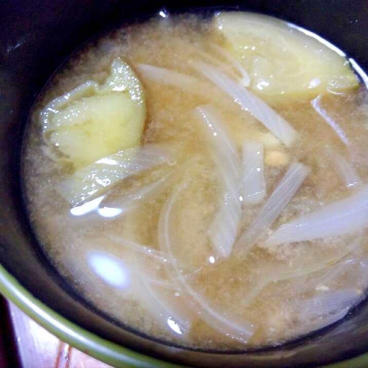 水なす&玉葱の味噌汁